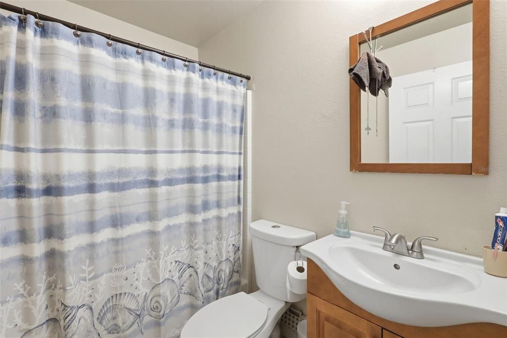 For Sale: $275,000 (3 beds, 2 baths, 1190 Square Feet)