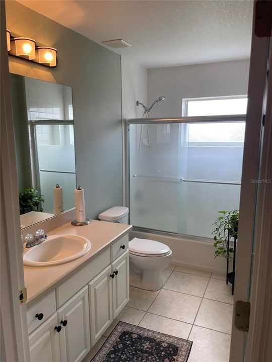 For Sale: $325,000 (2 beds, 2 baths, 1647 Square Feet)