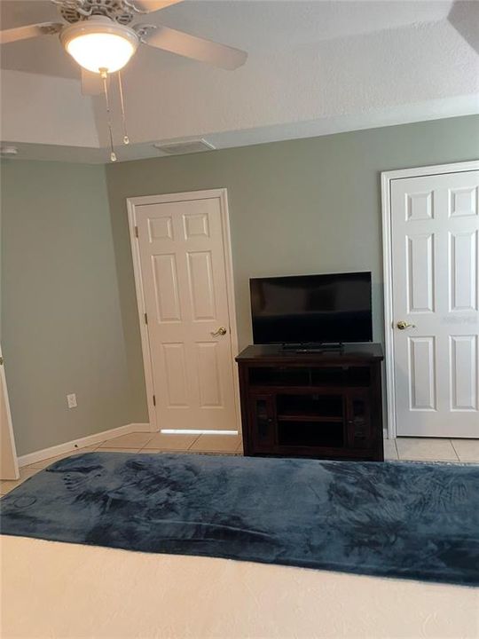 For Sale: $325,000 (2 beds, 2 baths, 1647 Square Feet)