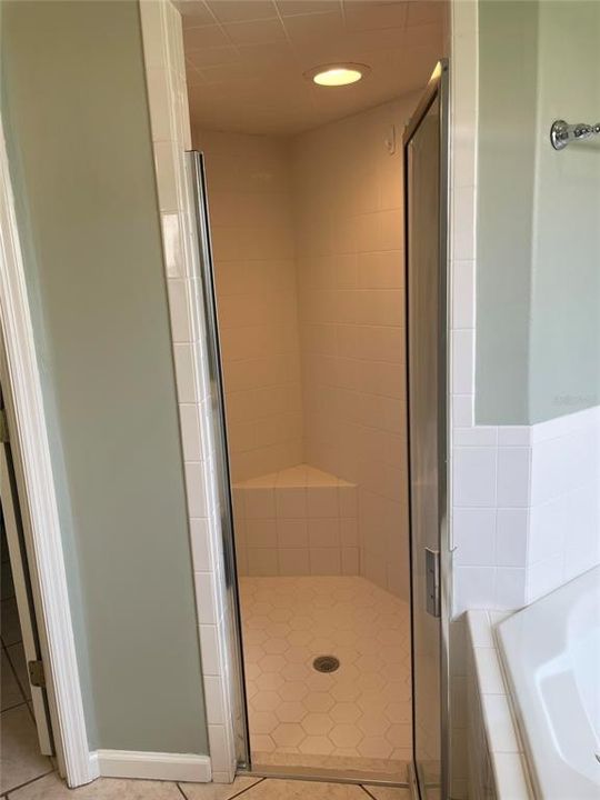 For Sale: $325,000 (2 beds, 2 baths, 1647 Square Feet)