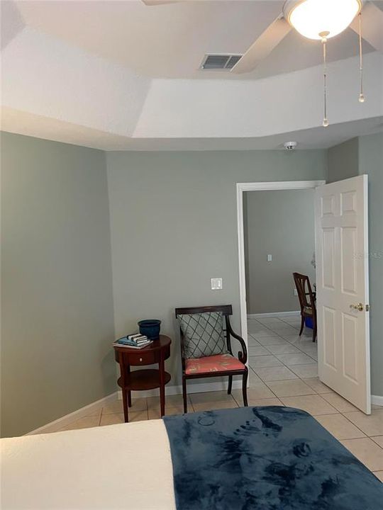 For Sale: $325,000 (2 beds, 2 baths, 1647 Square Feet)