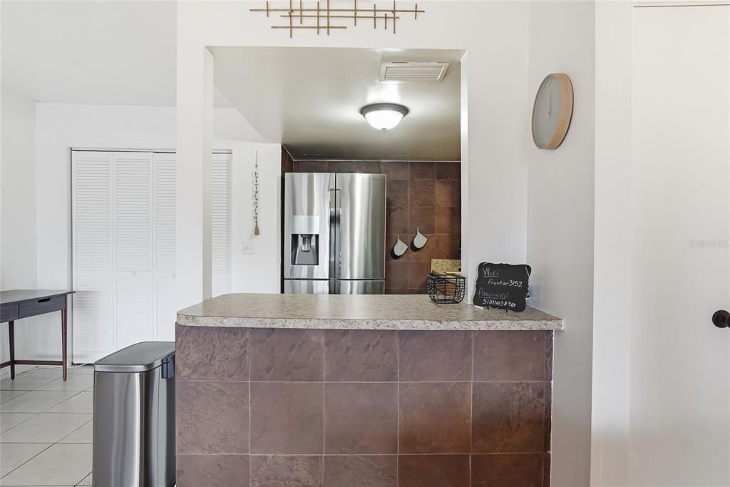 For Sale: $95,000 (1 beds, 1 baths, 710 Square Feet)
