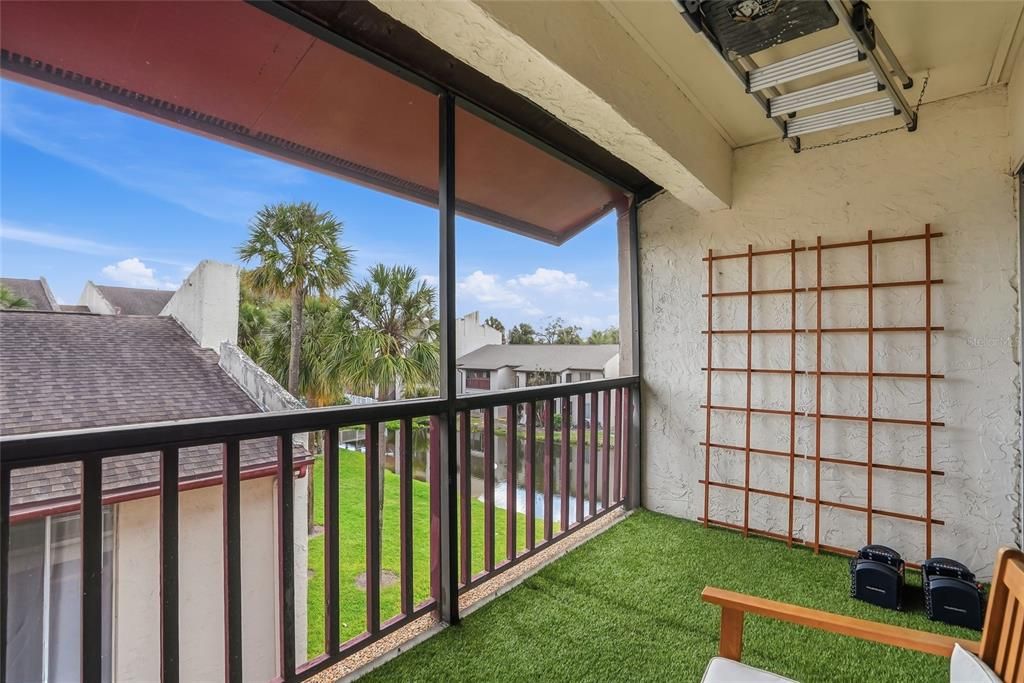 For Sale: $95,000 (1 beds, 1 baths, 710 Square Feet)