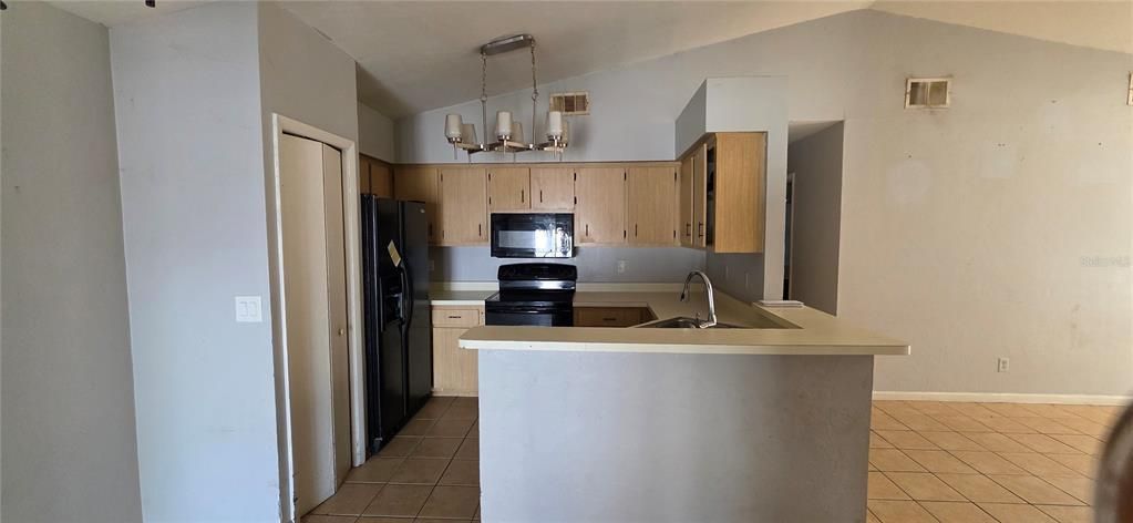 For Sale: $169,000 (3 beds, 2 baths, 1362 Square Feet)