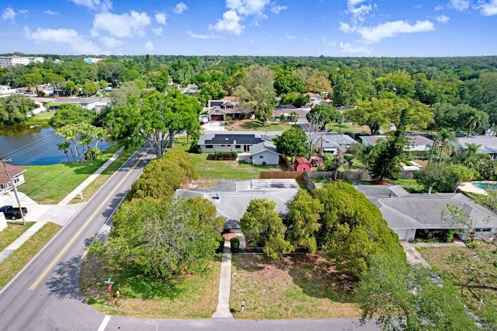 Activo con contrato: $415,000 (3 camas, 2 baños, 1956 Pies cuadrados)