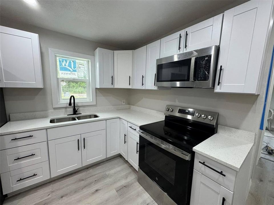 For Rent: $1,800 (3 beds, 2 baths, 1152 Square Feet)