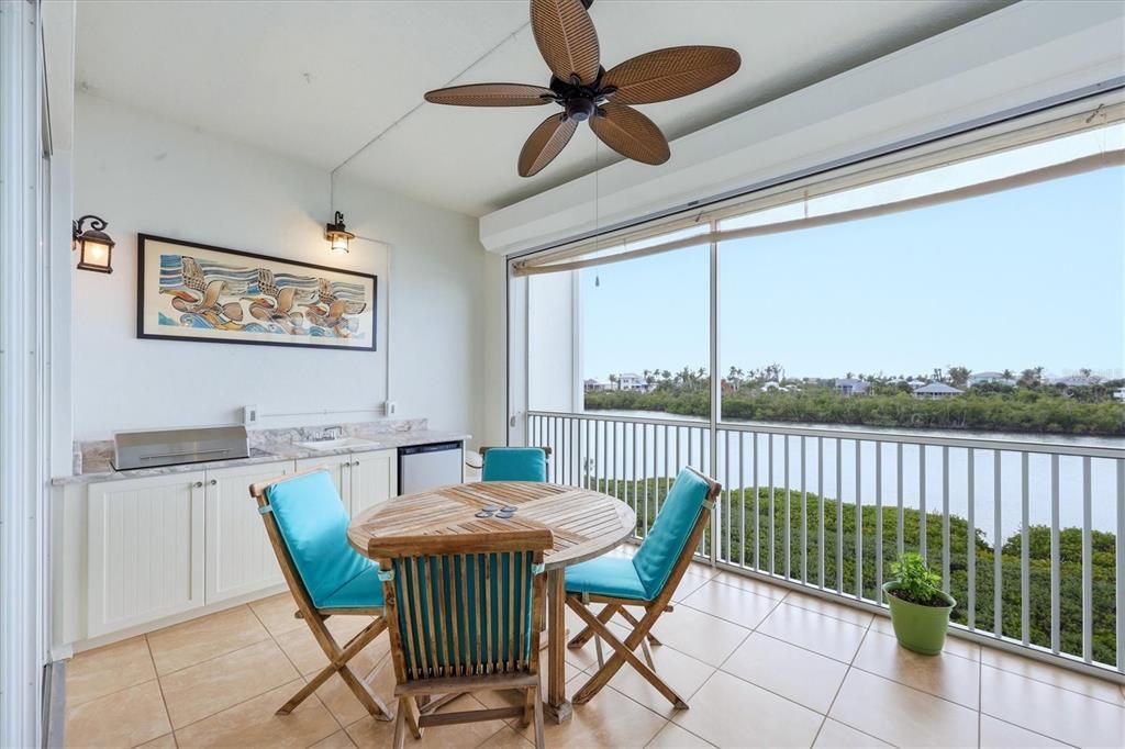 For Sale: $599,000 (2 beds, 2 baths, 1688 Square Feet)