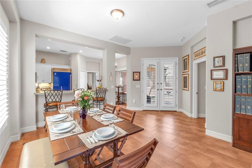 En Venta: $595,000 (3 camas, 3 baños, 1840 Pies cuadrados)
