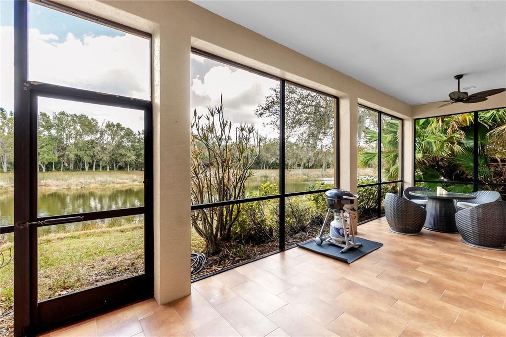 En Venta: $595,000 (3 camas, 3 baños, 1840 Pies cuadrados)