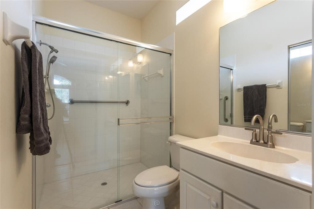For Sale: $262,000 (3 beds, 2 baths, 1369 Square Feet)