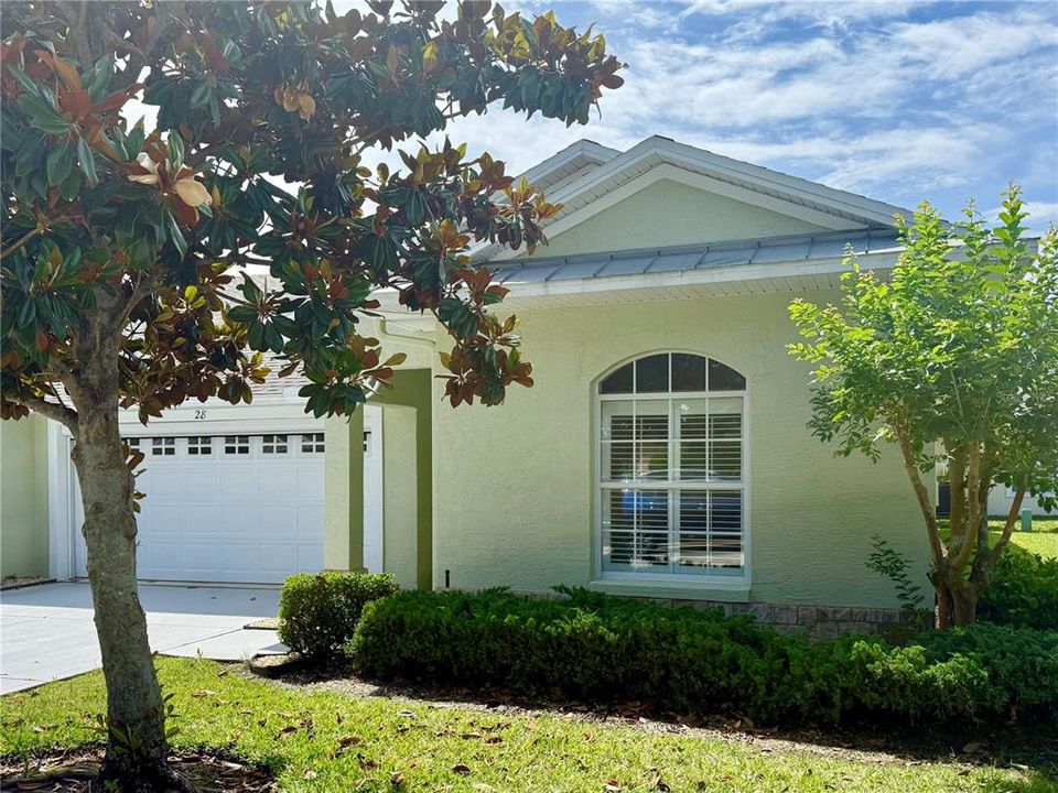For Sale: $262,000 (3 beds, 2 baths, 1369 Square Feet)