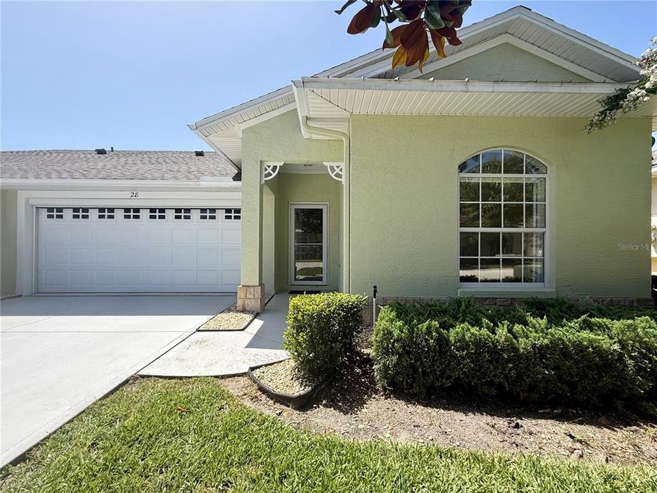 For Sale: $262,000 (3 beds, 2 baths, 1369 Square Feet)