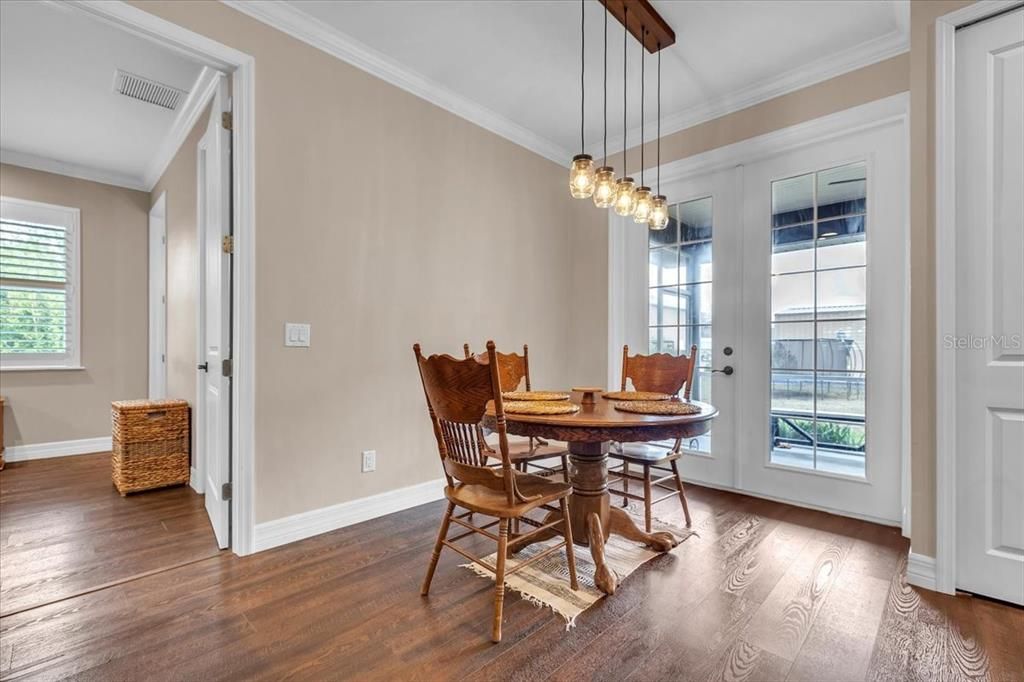 For Sale: $440,000 (3 beds, 2 baths, 1400 Square Feet)