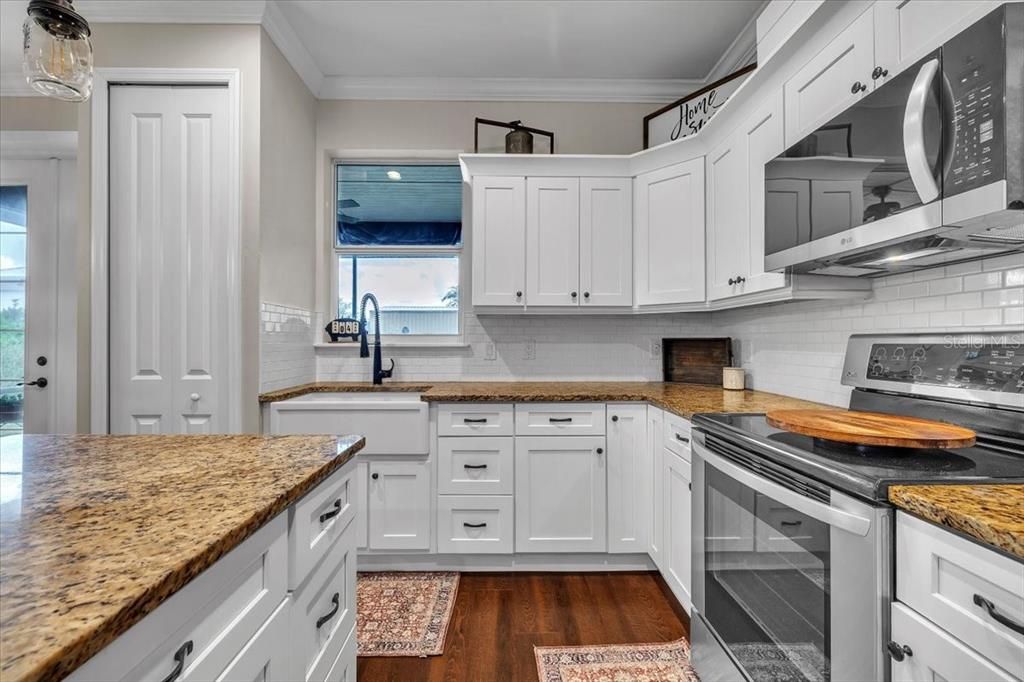 For Sale: $440,000 (3 beds, 2 baths, 1400 Square Feet)