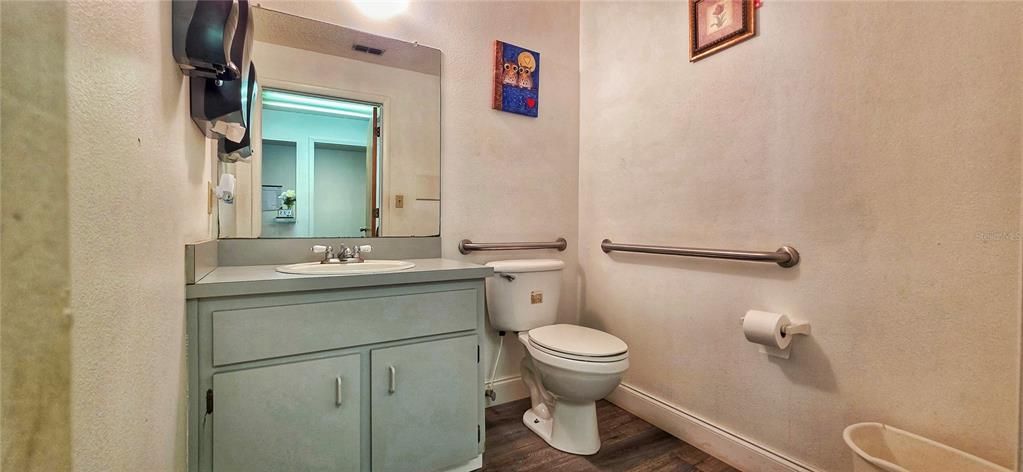 Active With Contract: $179,000 (0 beds, 0 baths, 1380 Square Feet)