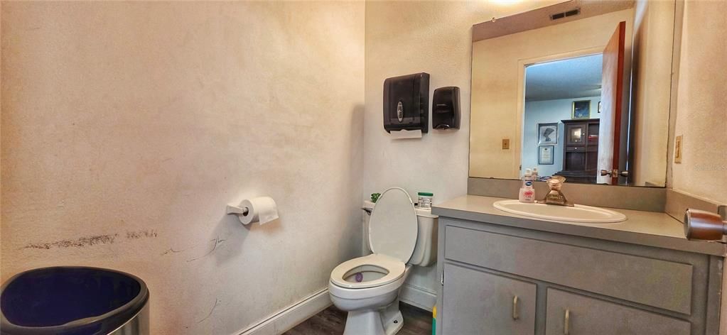 Active With Contract: $179,000 (0 beds, 0 baths, 1380 Square Feet)
