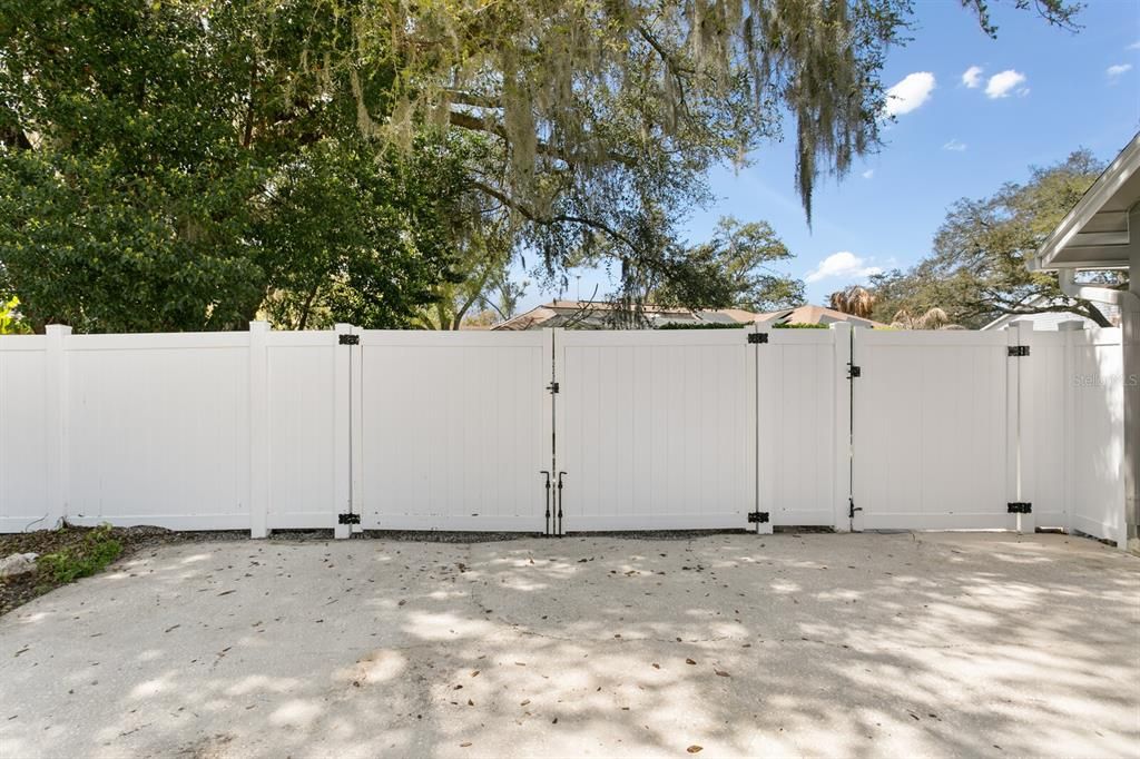 Activo con contrato: $725,000 (4 camas, 3 baños, 2964 Pies cuadrados)
