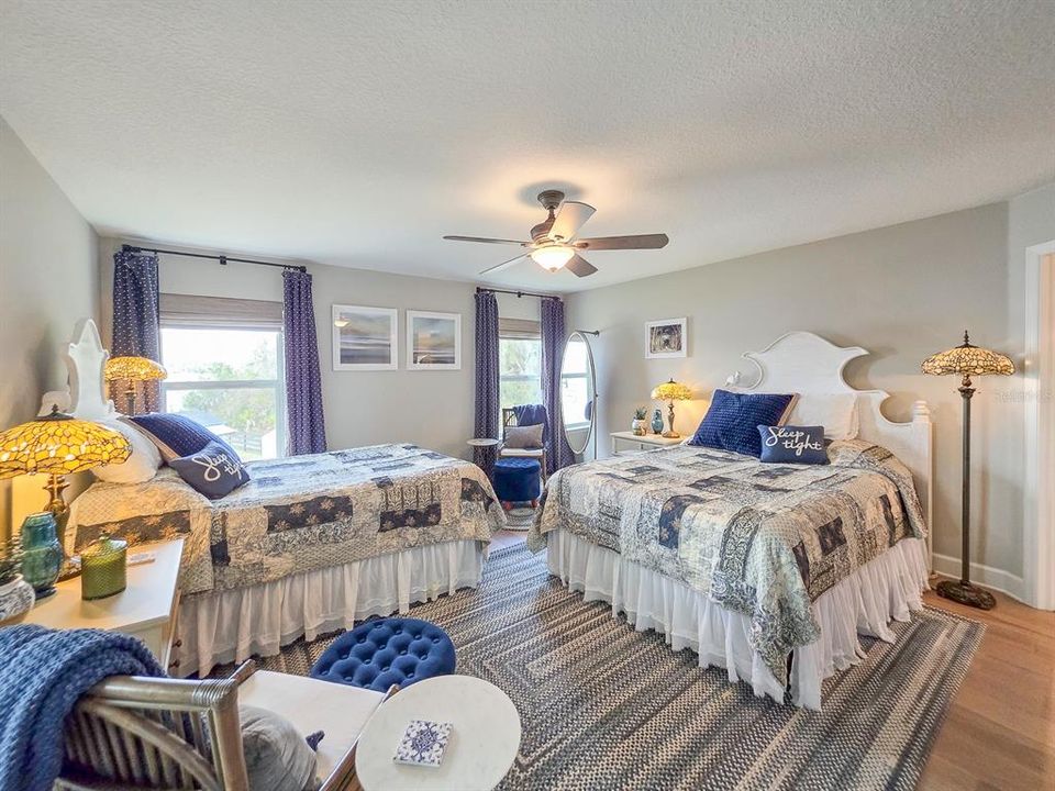 На продажу: $1,100,000 (3 спален, 3 ванн, 3031 Квадратных фут)