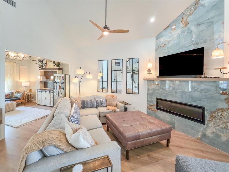 На продажу: $1,100,000 (3 спален, 3 ванн, 3031 Квадратных фут)