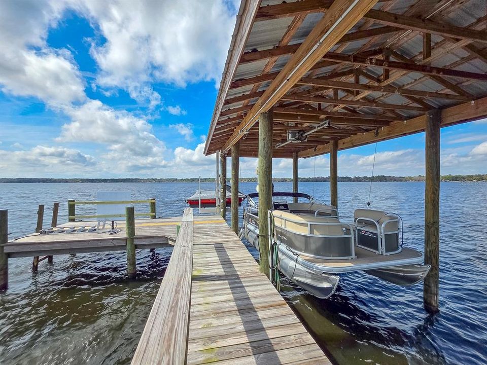 На продажу: $1,100,000 (3 спален, 3 ванн, 3031 Квадратных фут)