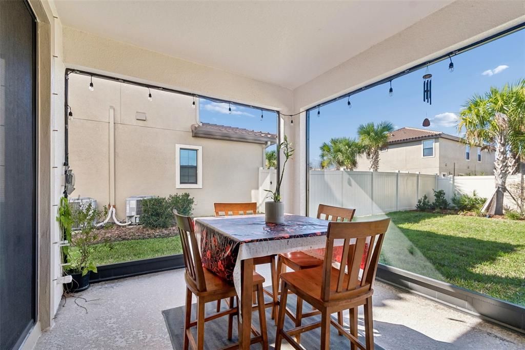 Activo con contrato: $780,000 (6 camas, 4 baños, 3336 Pies cuadrados)
