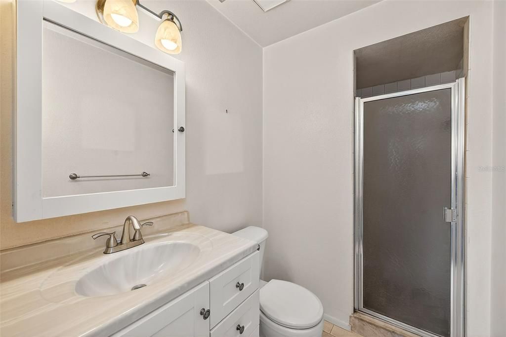 Active With Contract: $179,900 (2 beds, 2 baths, 1110 Square Feet)