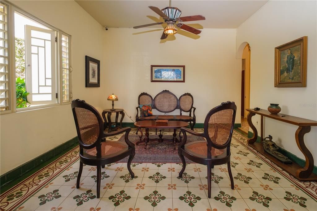 For Sale: $2,350,000 (8 beds, 5 baths, 5553 Square Feet)