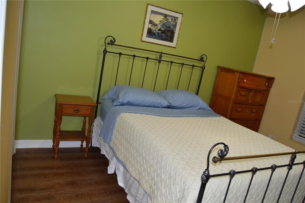 Activo con contrato: $239,999 (3 camas, 2 baños, 1404 Pies cuadrados)