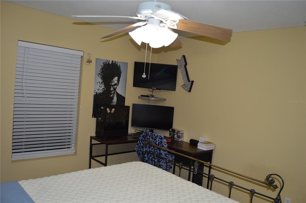 Activo con contrato: $239,999 (3 camas, 2 baños, 1404 Pies cuadrados)