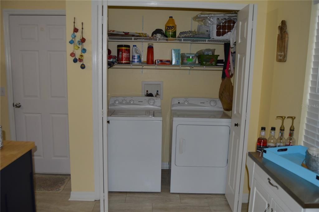 Activo con contrato: $239,999 (3 camas, 2 baños, 1404 Pies cuadrados)