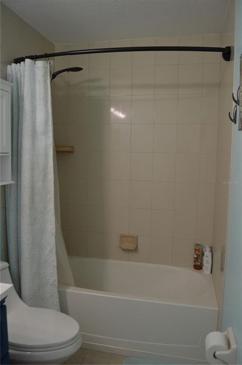 Activo con contrato: $239,999 (3 camas, 2 baños, 1404 Pies cuadrados)