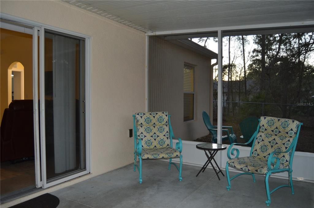 Activo con contrato: $239,999 (3 camas, 2 baños, 1404 Pies cuadrados)