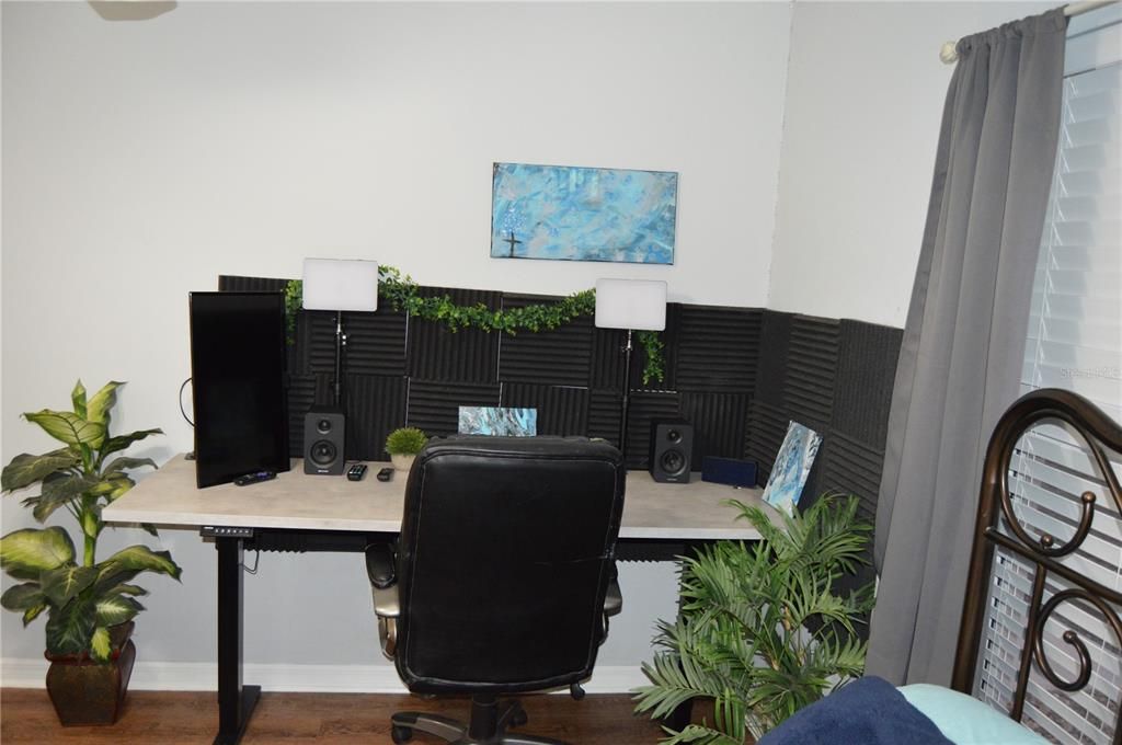 Activo con contrato: $239,999 (3 camas, 2 baños, 1404 Pies cuadrados)