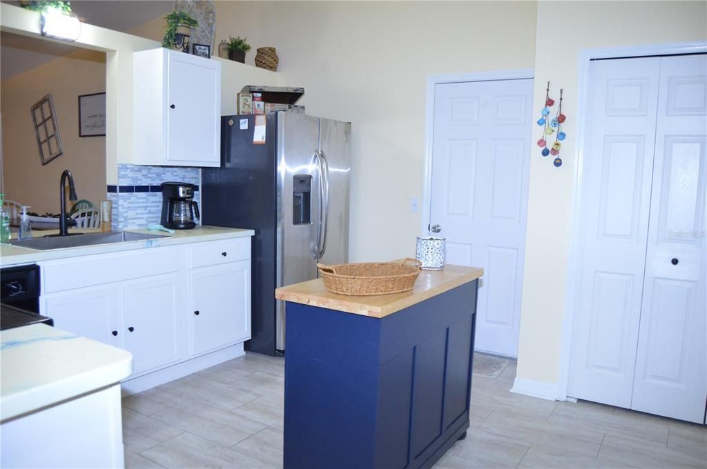 Activo con contrato: $239,999 (3 camas, 2 baños, 1404 Pies cuadrados)
