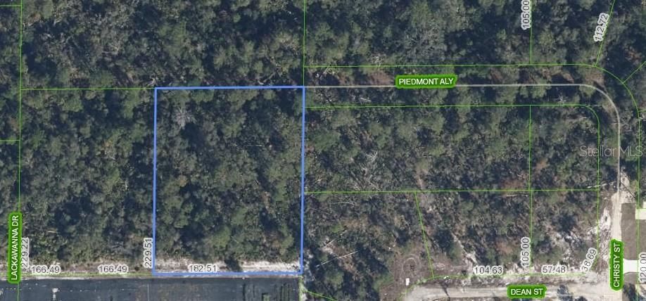 最近售出: $15,000 (0.96 acres)