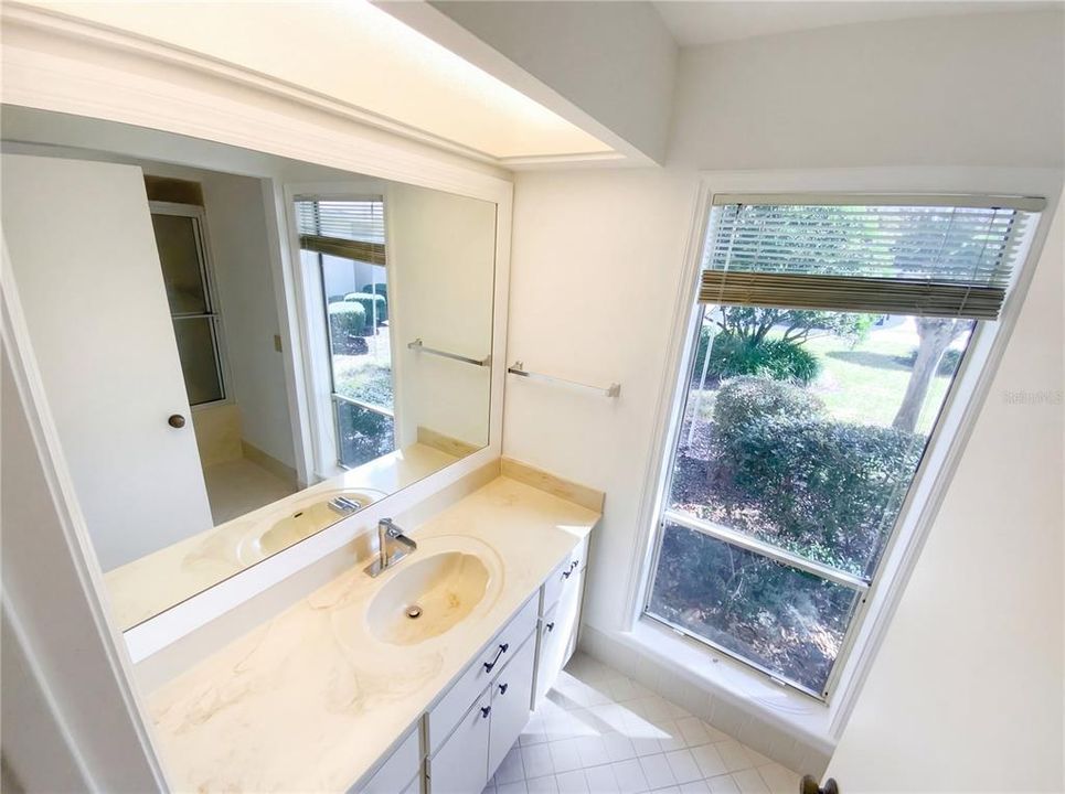 En Venta: $185,000 (2 camas, 2 baños, 1288 Pies cuadrados)