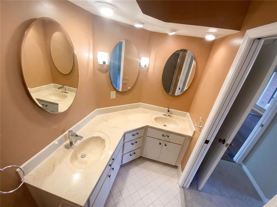 En Venta: $185,000 (2 camas, 2 baños, 1288 Pies cuadrados)
