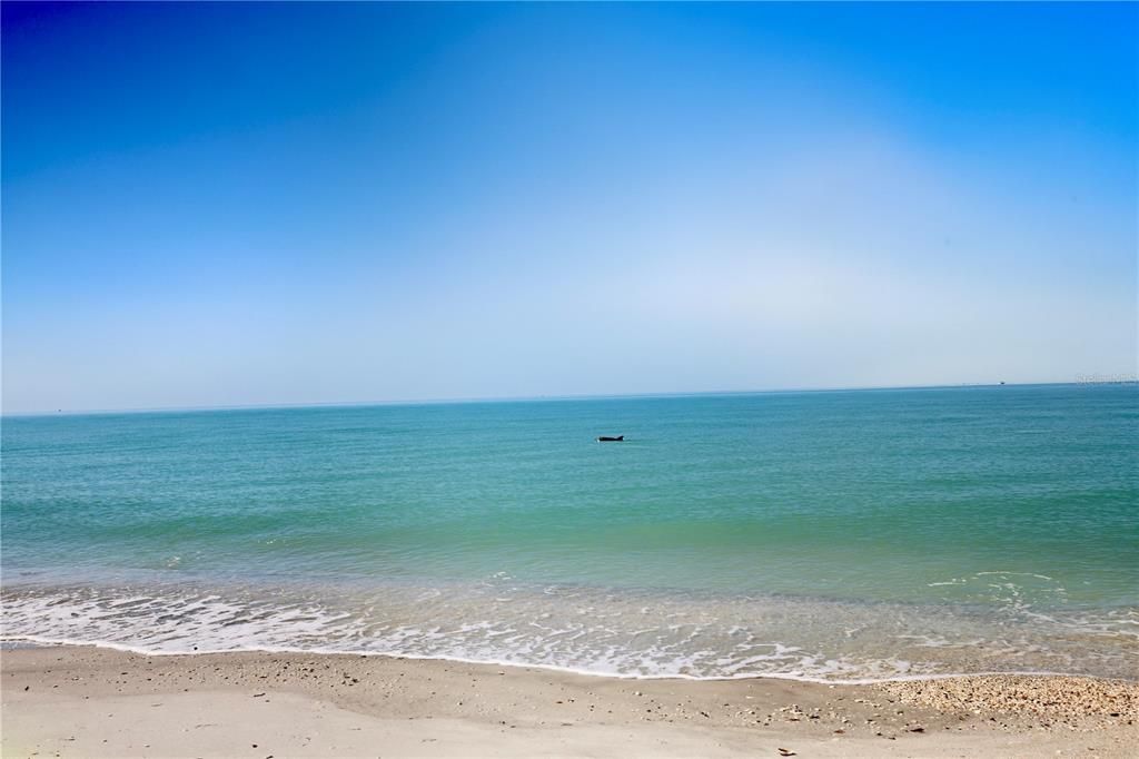 For Sale: $1,465,000 (0.94 acres)