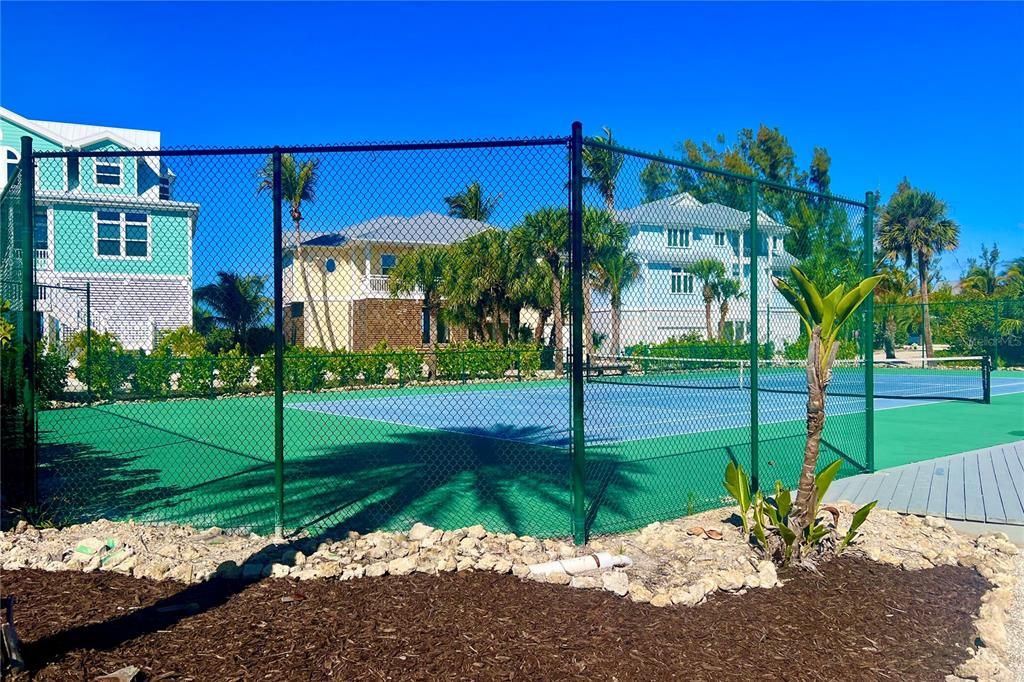 For Sale: $1,465,000 (0.94 acres)