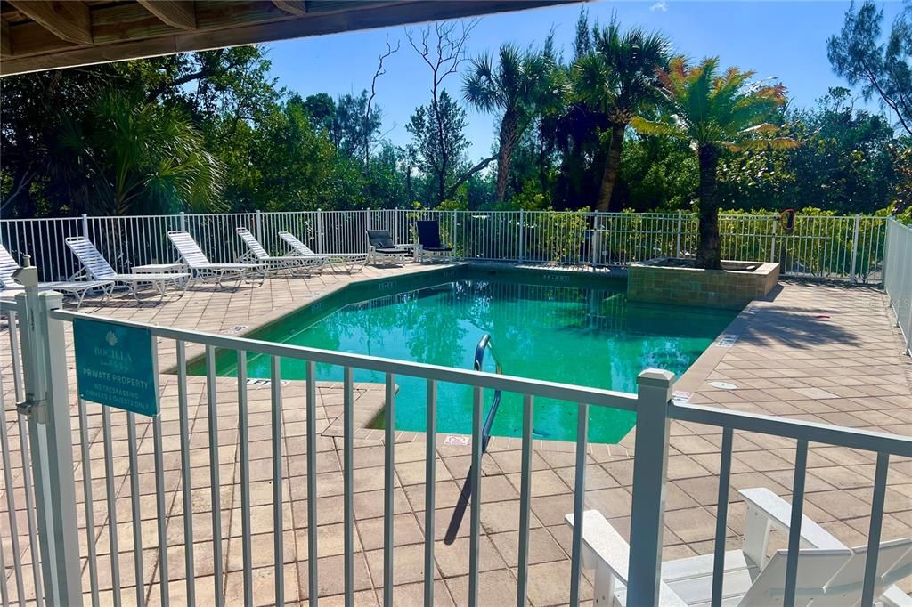 For Sale: $1,465,000 (0.94 acres)