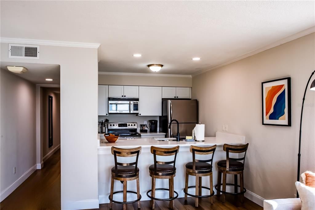 Activo con contrato: $339,900 (2 camas, 2 baños, 840 Pies cuadrados)