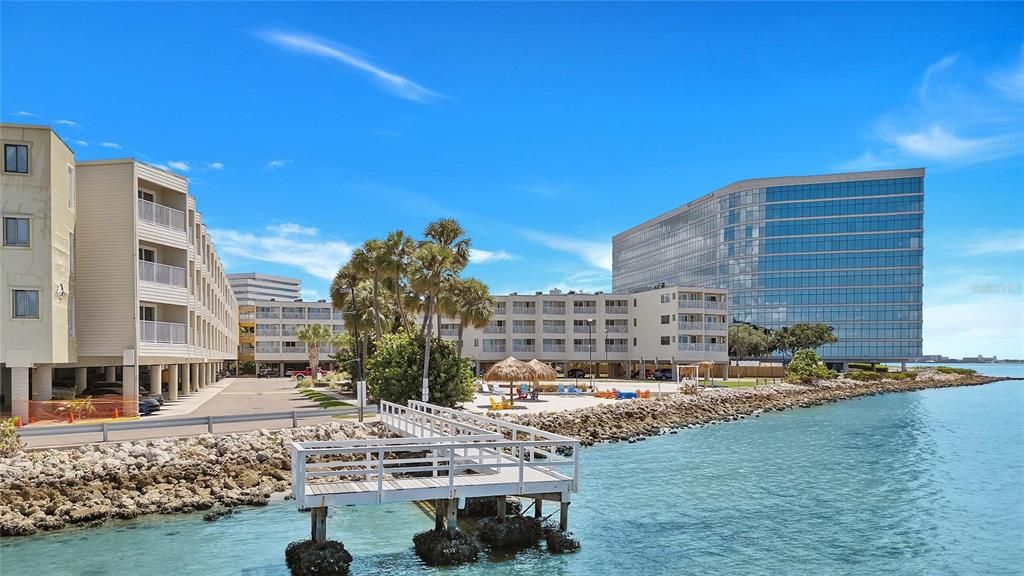 Activo con contrato: $339,900 (2 camas, 2 baños, 840 Pies cuadrados)