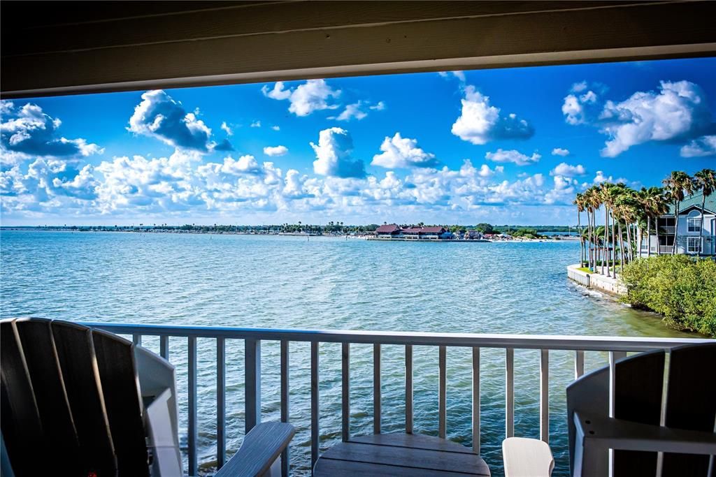 Activo con contrato: $339,900 (2 camas, 2 baños, 840 Pies cuadrados)
