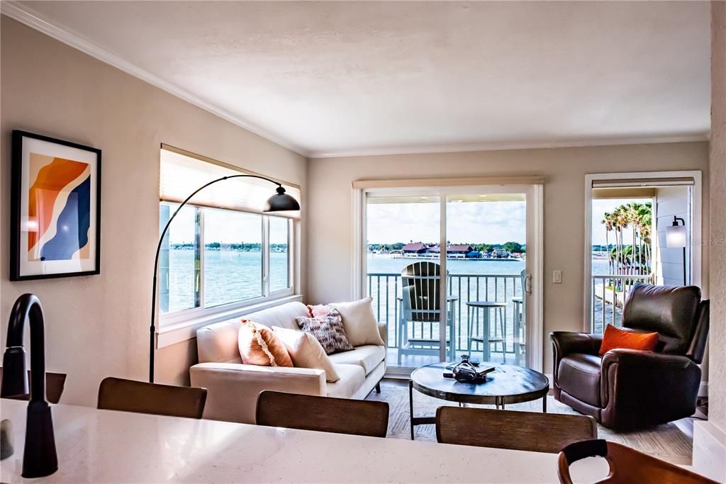 Activo con contrato: $339,900 (2 camas, 2 baños, 840 Pies cuadrados)
