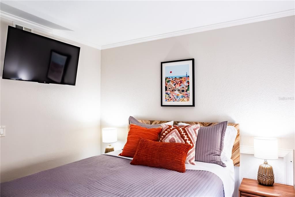 Activo con contrato: $339,900 (2 camas, 2 baños, 840 Pies cuadrados)