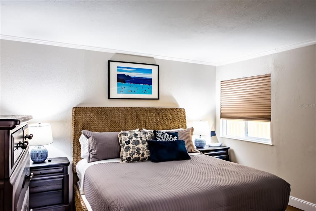 Activo con contrato: $339,900 (2 camas, 2 baños, 840 Pies cuadrados)