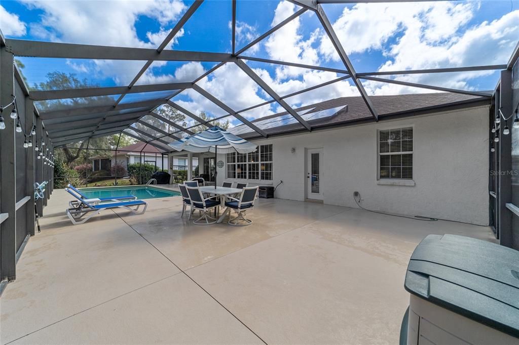 En Venta: $439,500 (3 camas, 2 baños, 2063 Pies cuadrados)