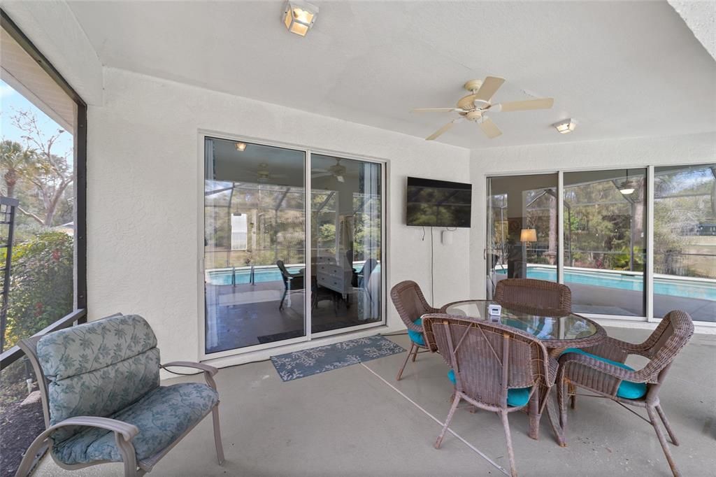 En Venta: $439,500 (3 camas, 2 baños, 2063 Pies cuadrados)