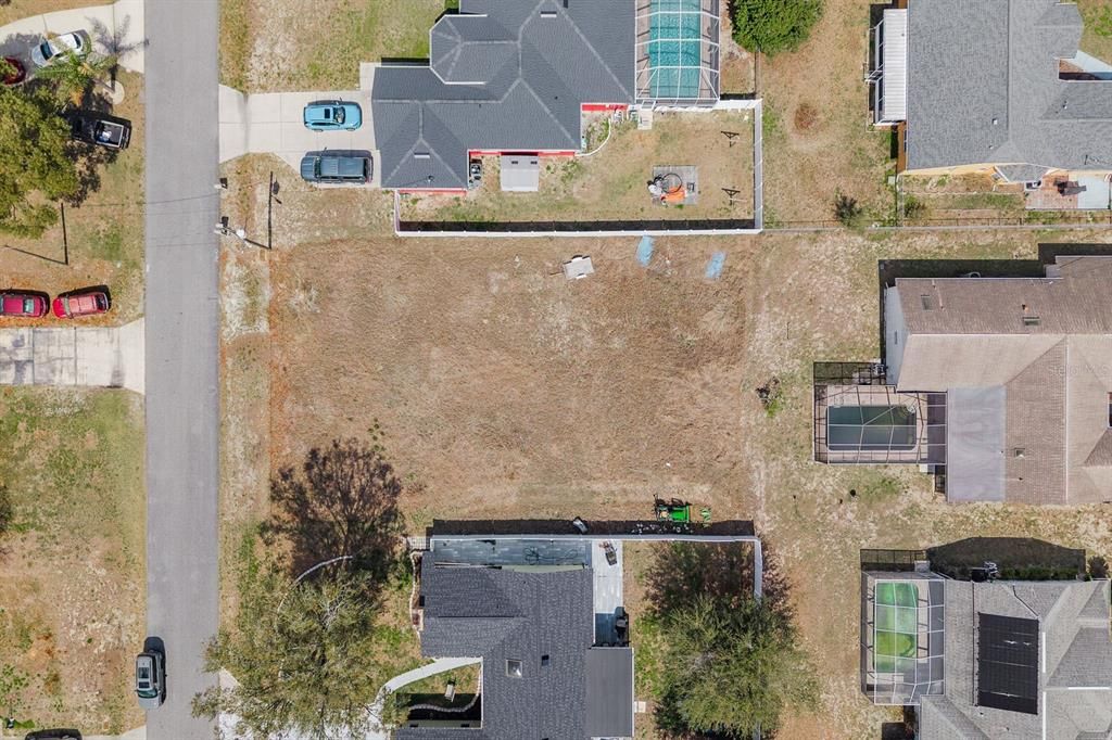 Под контрактом: $69,000 (0.23 acres)