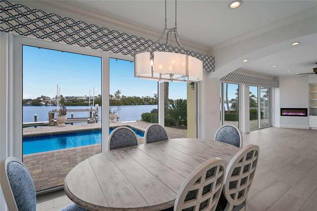 En Venta: $4,295,000 (4 camas, 3 baños, 2775 Pies cuadrados)